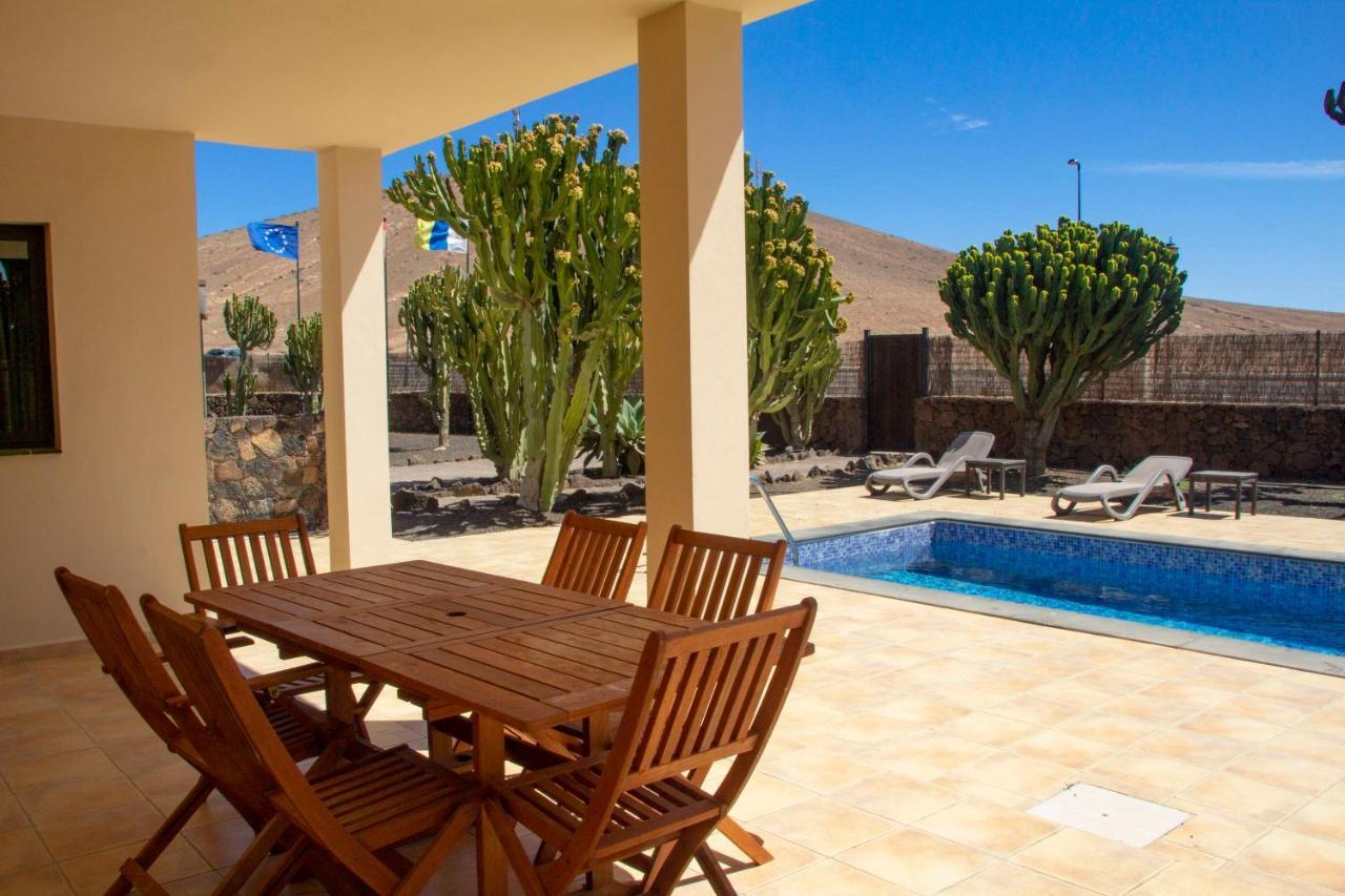 Villas Oasis Casa Vieja La Oliva Buitenkant foto